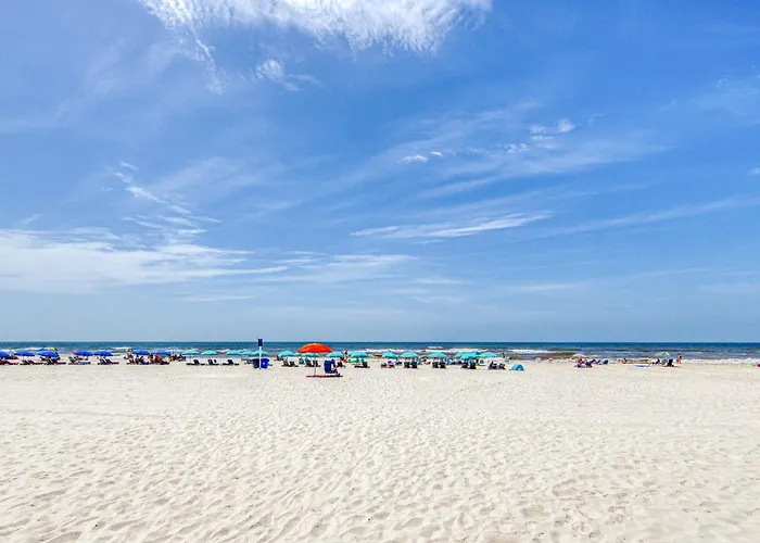 Beachfront Corner W A Furnished Balcony Shared Pool & Grilling Area Gulf Shores